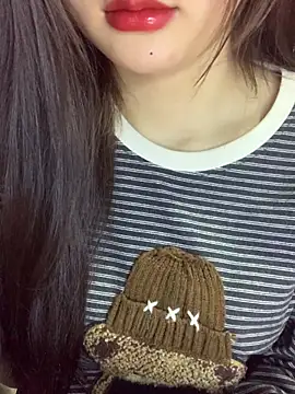 Snapshot of Linhtruong_ chatting on 01/11/26, 04:28 Linhtruong online show from 01/11/26, 04:28