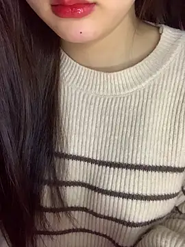 Snapshot of Linhtruong_ chatting on 01/13/26, 04:29 Linhtruong online show from 01/13/26, 04:29