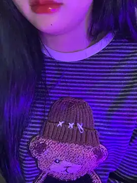 Snapshot of Linhtruong_ chatting on 02/14/26, 03:58 Linhtruong online show from 02/14/26, 03:58