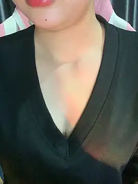 Snapshot of Linhtruong_ chatting on 03/03/26, 03:56 Linhtruong online show from 03/03/26, 03:56