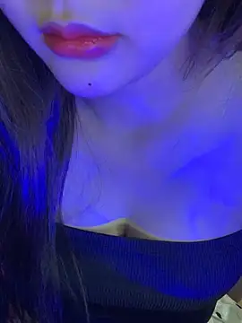 Linhtruong  online show from 04/12/26, 12:10