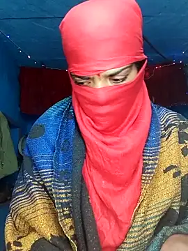 Snapshot of HOTFARSI chatting on 10/26/25, 07:53 HOTFARSI online show from 10/26/25, 07:53
