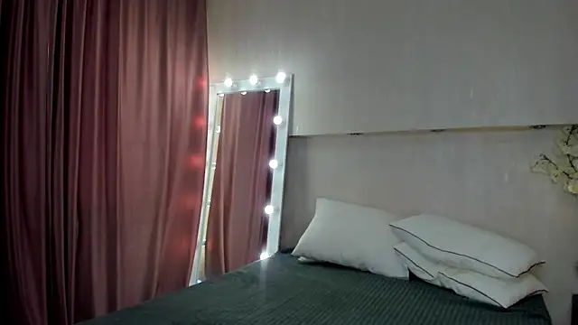 Adelina Bliss online show from 04/12/26, 09:25