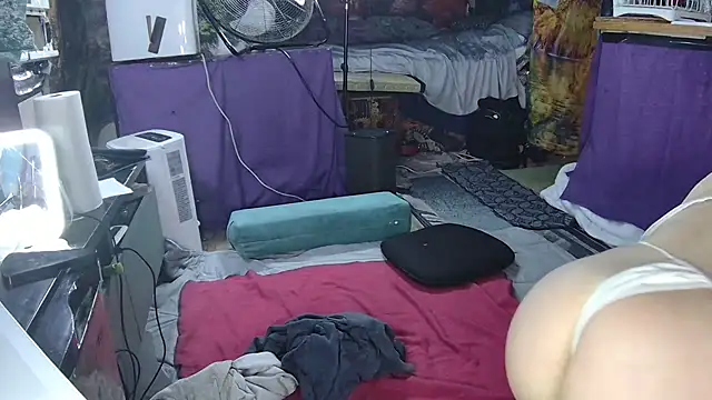 aquafoxy online show from 04/16/26, 06:25