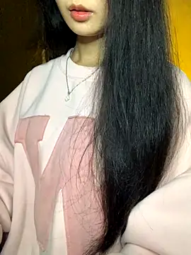 Nhinhi18 online show from 11/17/25, 03:07