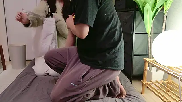 C-4bomb online show from 12/16/25, 09:58