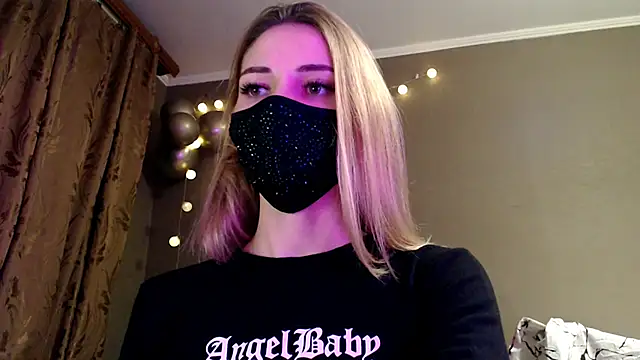 Iris lave online show from 11/28/25, 07:16