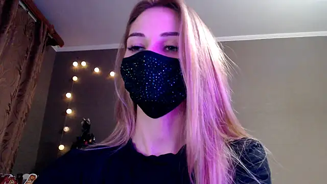 Iris lave online show from 12/19/25, 04:14