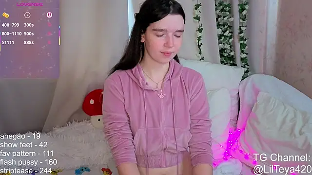 little Teya online show from 09/16/25, 10:27