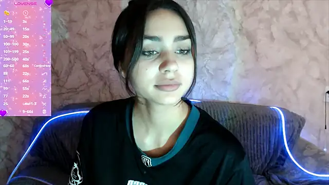 Snapshot of ChocolateKity chatting on 09/23/25, 03:53 ChocolateKity online show from 09/23/25, 03:53