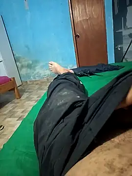 Frank0021 online show from 10/30/25, 02:24