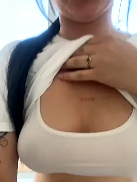 lucy grey25 online show from 11/08/25, 05:34