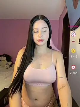 Snapshot of lucy_grey25 chatting on 06/28/26, 04:35 lucy grey25 online show from 06/28/26, 04:35