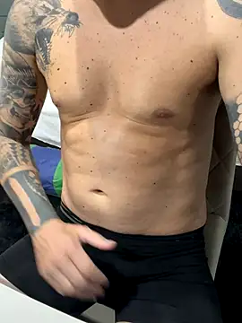 Snapshot of AnimistEquity chatting on 09/30/25, 01:38 AnimistEquity online show from 09/30/25, 01:38