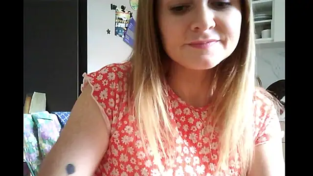 Ginger-bb online show from 11/18/25, 12:53