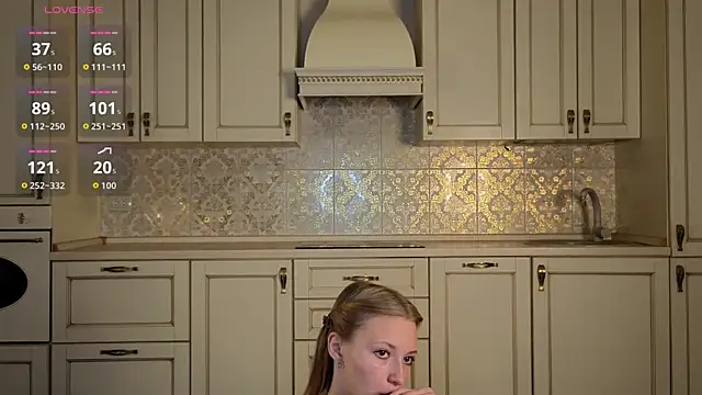 KatieFoulk online show from 09/15/25, 03:34