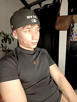 Logan sixxer online show from 09/16/25, 03:51