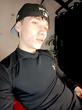 Logan sixxer online show from 09/28/25, 09:42