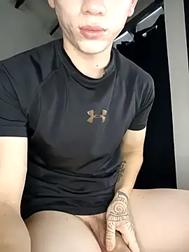 Snapshot of Logan_sixxer chatting on 03/22/26, 06:33 Logan sixxer online show from 03/22/26, 06:33