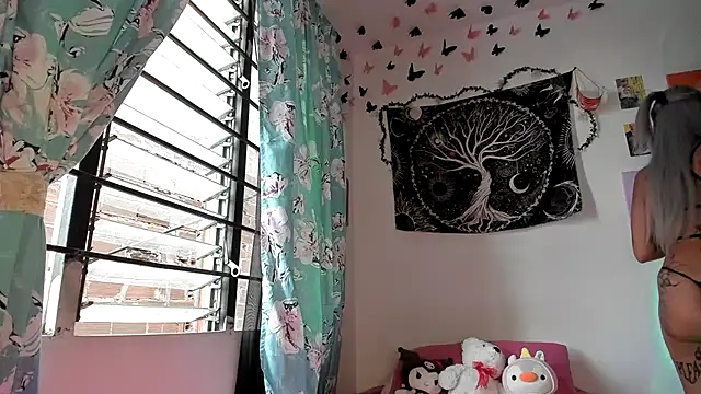 Snapshot of Sweet_mim_ chatting on 07/03/26, 10:49 Sweet mim online show from 07/03/26, 10:49