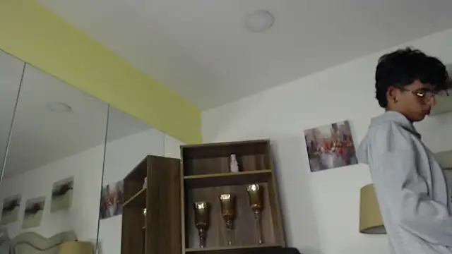 Ibratxandy online show from 04/21/26, 01:42