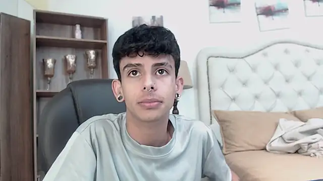 Ibratxandy online show from 04/23/26, 07:16