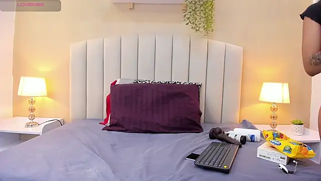 Rachel Donnelly online show from 04/23/26, 02:24