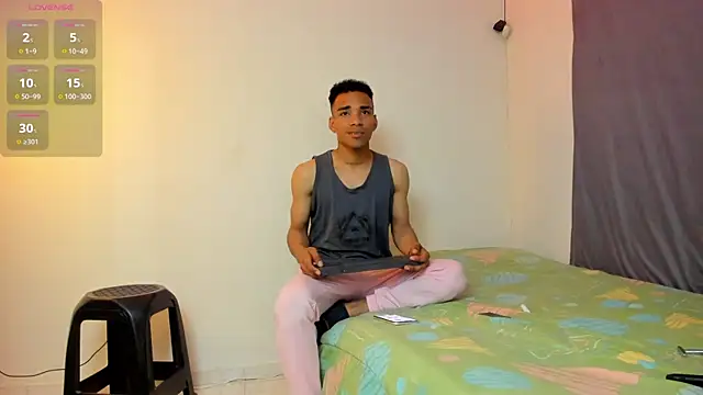 Snapshot of kenan_2601 chatting on 10/24/25, 09:44 kenan 2601 online show from 10/24/25, 09:44