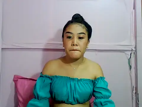 YourWildestDoll online show from 04/21/26, 02:51