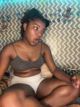 Snapshot of chocolatito-ho chatting on 10/28/25, 04:49 chocolatito-ho online show from 10/28/25, 04:49