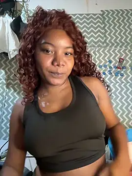 Snapshot of chocolatito-ho chatting on 12/17/25, 04:29 chocolatito-ho online show from 12/17/25, 04:29