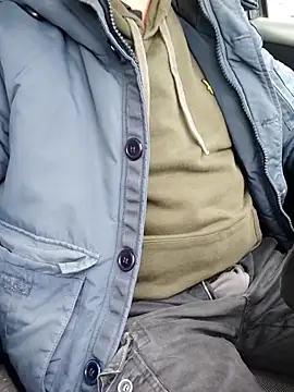 Snapshot of cazzoweb chatting on 11/24/25, 09:53 cazzoweb online show from 11/24/25, 09:53