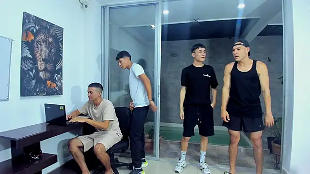 Crazymen hot online show from 09/15/25, 02:11