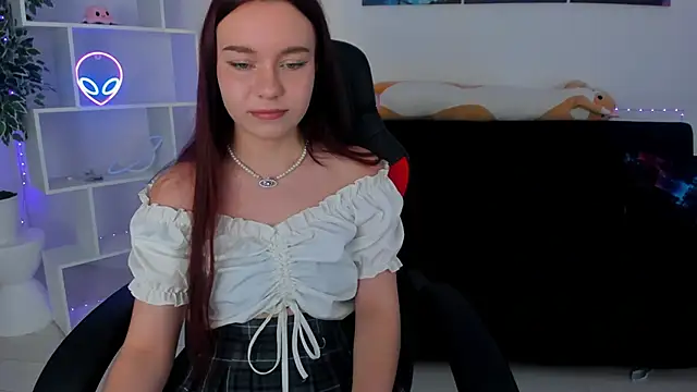 NoraHaynes online show from 09/29/25, 03:11