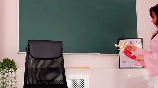 NoraHaynes online show from 04/16/26, 03:07