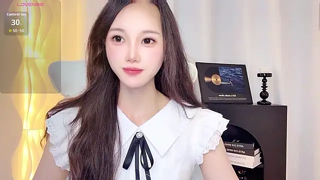 Snapshot of Aiyi909- chatting on 07/19/26, 02:21 Aiyi909- online show from 07/19/26, 02:21