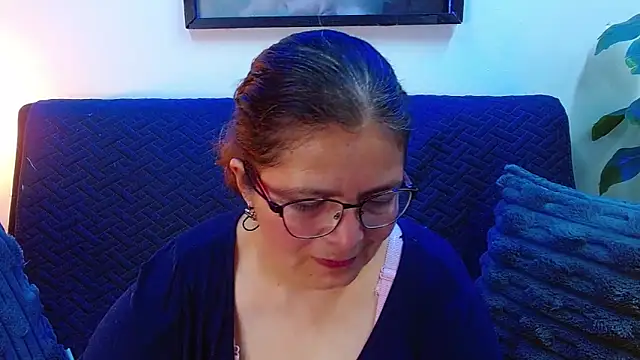 Snapshot of Linda_banks_ chatting on 09/24/25, 01:09 Linda banks  online show from 09/24/25, 01:09