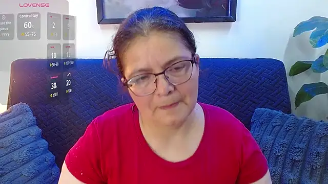 Snapshot of Linda_banks_ chatting on 10/03/25, 01:46 Linda banks  online show from 10/03/25, 01:46