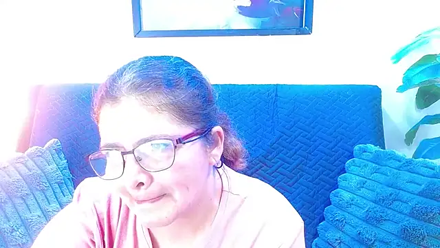 Snapshot of Linda_banks_ chatting on 10/24/25, 01:57 Linda banks  online show from 10/24/25, 01:57