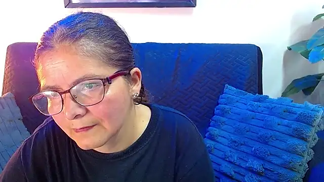 Linda banks  online show from 06/06/26, 01:43