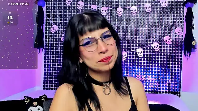 Rose 72 online show from 11/15/25, 09:32