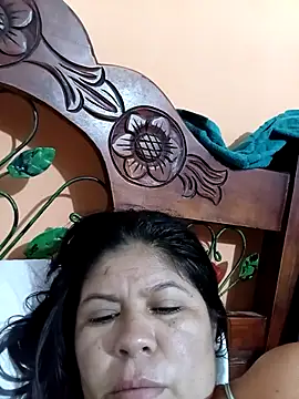 hotmom33 online show from 10/15/25, 10:04