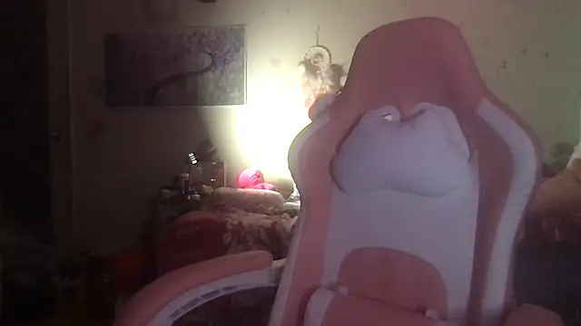 nekowaifuuu online show from 09/24/25, 10:57