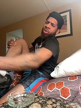 Snapshot of 1mistaGoodWood chatting on 10/12/25, 05:17 1mistaGoodWood online show from 10/12/25, 05:17