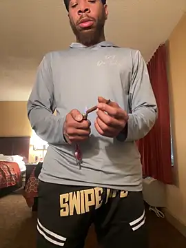 Snapshot of 1mistaGoodWood chatting on 10/12/25, 10:09 1mistaGoodWood online show from 10/12/25, 10:09