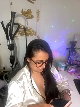 Snapshot of hotadhara01 chatting on 10/01/25, 03:23 hotadhara01 online show from 10/01/25, 03:23