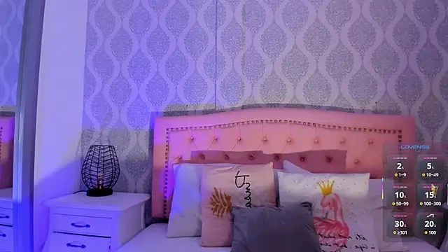 Snapshot of OnlyGia chatting on 10/07/25, 07:55 OnlyGia online show from 10/07/25, 07:55