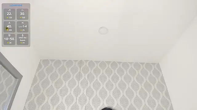 Snapshot of OnlyGia chatting on 10/17/25, 08:22 OnlyGia online show from 10/17/25, 08:22