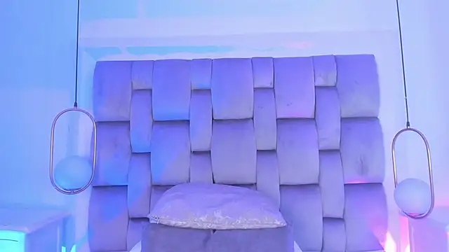 Snapshot of OnlyGia chatting on 01/17/26, 03:11 OnlyGia online show from 01/17/26, 03:11