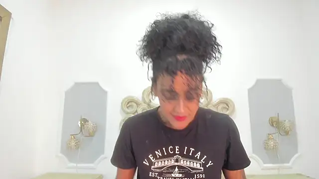 Snapshot of OnlyGia chatting on 01/17/26, 10:35 OnlyGia online show from 01/17/26, 10:35